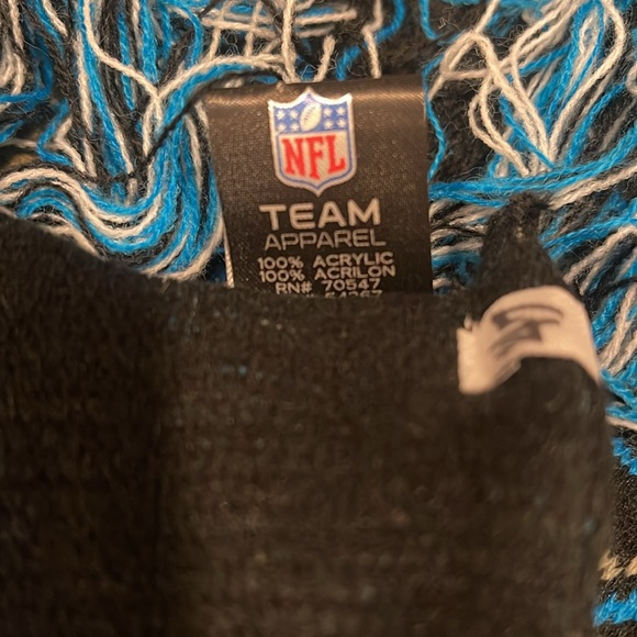 Carolina Panthers Scarves and Beanie - Picture 8 of 9